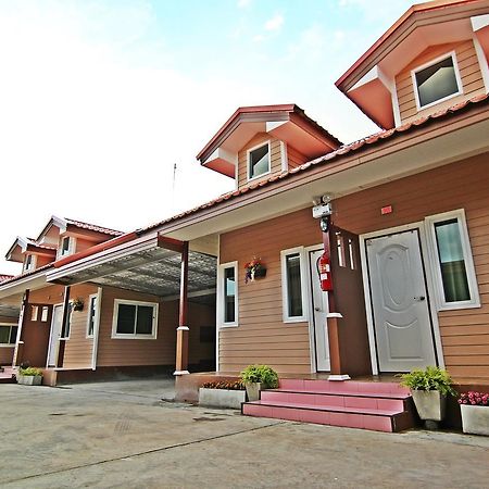 Rojanavee Resort Накхон-Найок Екстер'єр фото